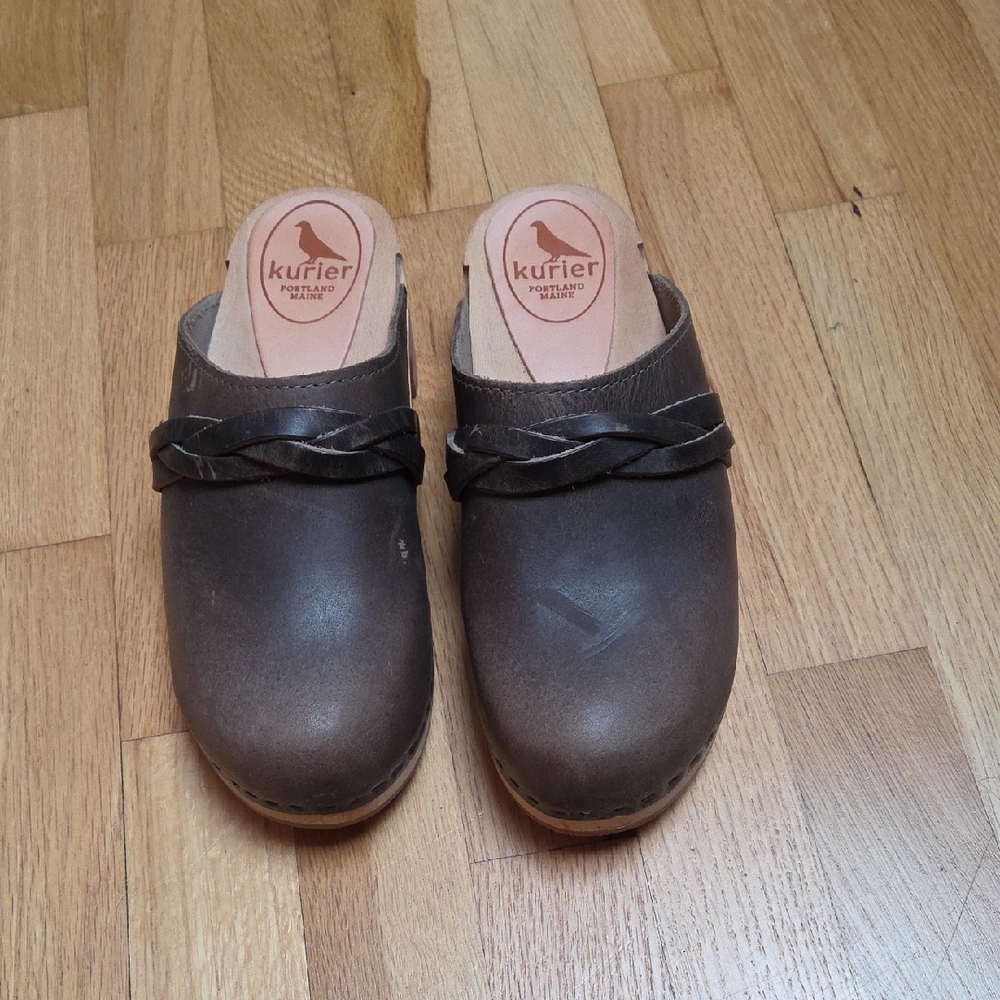 Kurier Brown Leather Mules